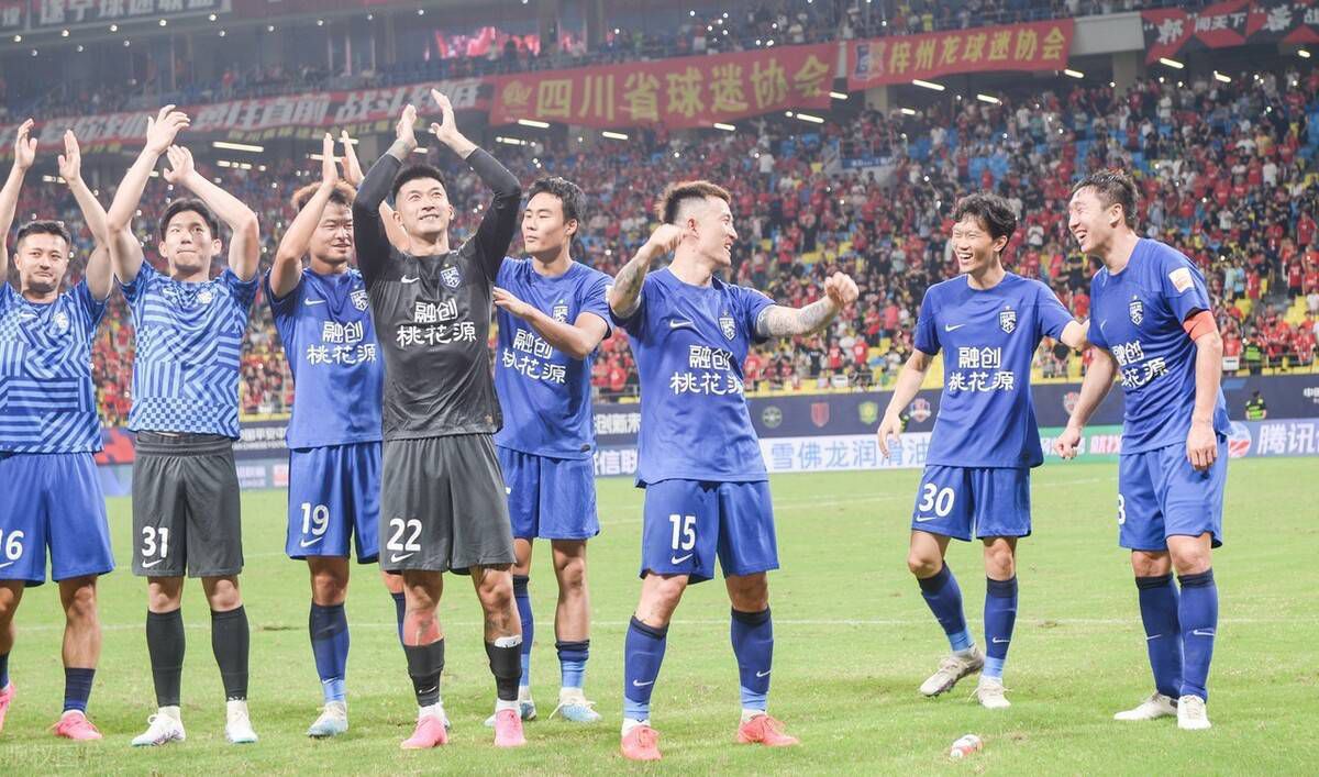 阿森纳本轮2-0击败布莱顿，哈弗茨打入1球，英超官方对比了哈弗茨近5轮与此前12轮的状态。